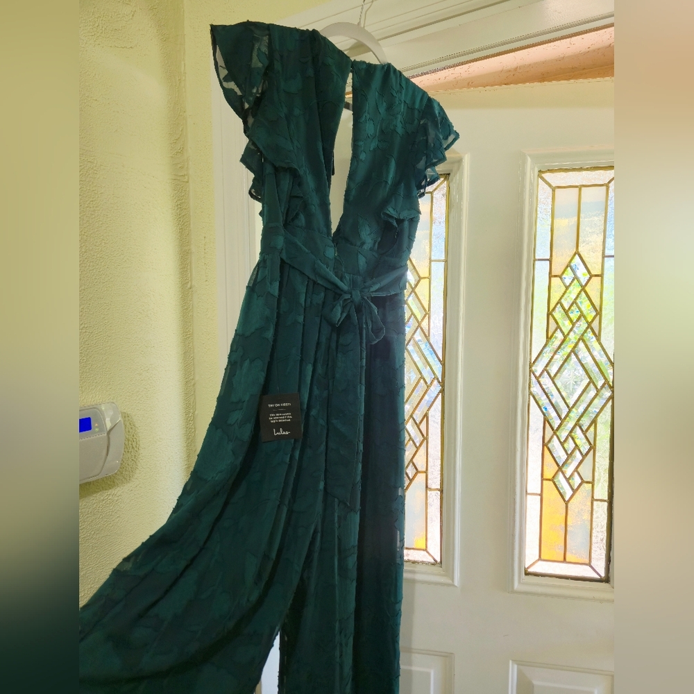 Lulu's Green Jumpsuit with Plunging V-Neck and Tie Belt - Picture 5 of 8